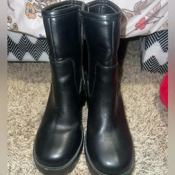 Women’s Urban Outfitters Size 6 Beau Square Toe Heeled Black Boot - Picture 6 of 7